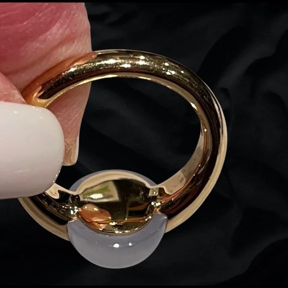 Pomellato “Luna” 18k Rose Gold & Chalcedony Cabachon Ring - Picture 2 of 10